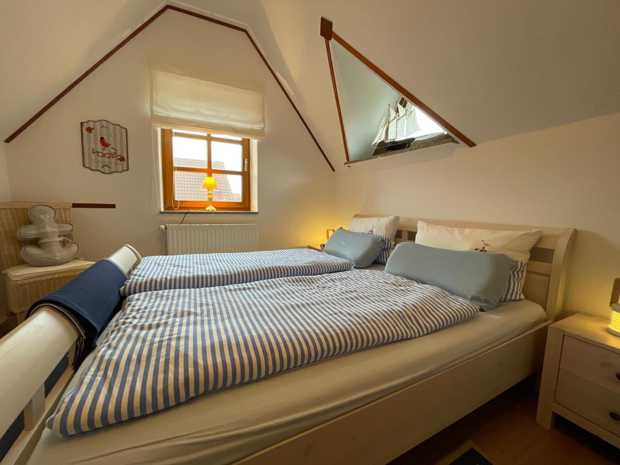 Ferienhaus Henny: 6 Geh-Minuten Vom Hafen. Privater Garten Jemgum Exterior photo